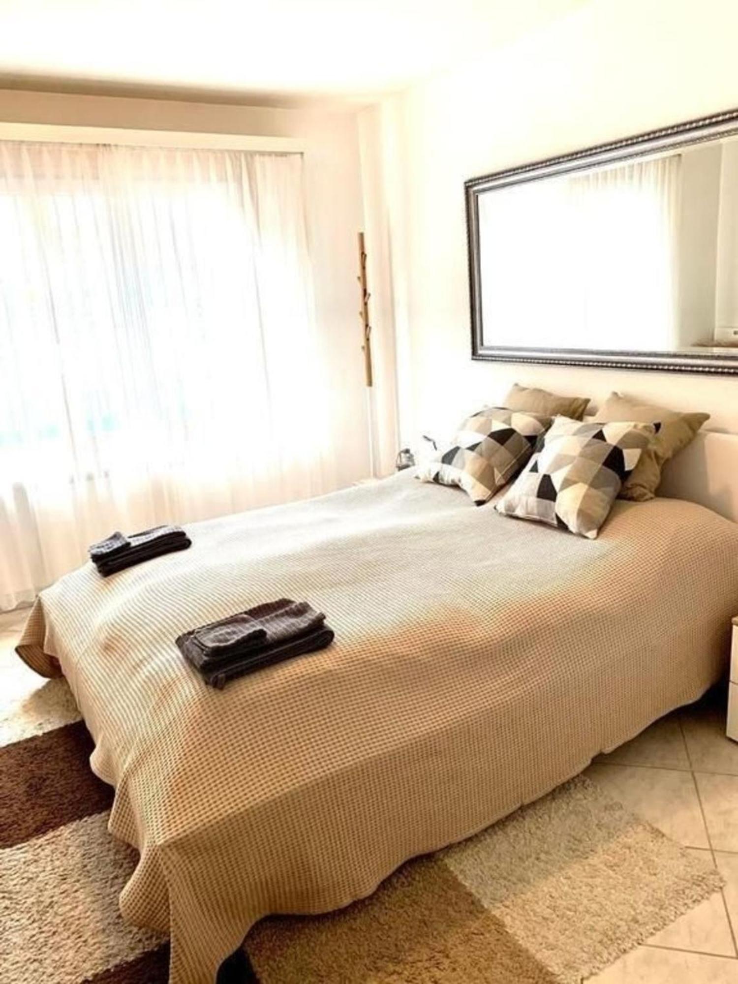 Ferienwohnung Gian, Zentral Mit Garagenstellplatz Давос Екстериор снимка